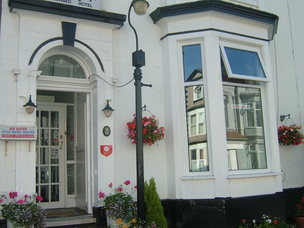 Adelphi Guest House Southport Exterior foto
